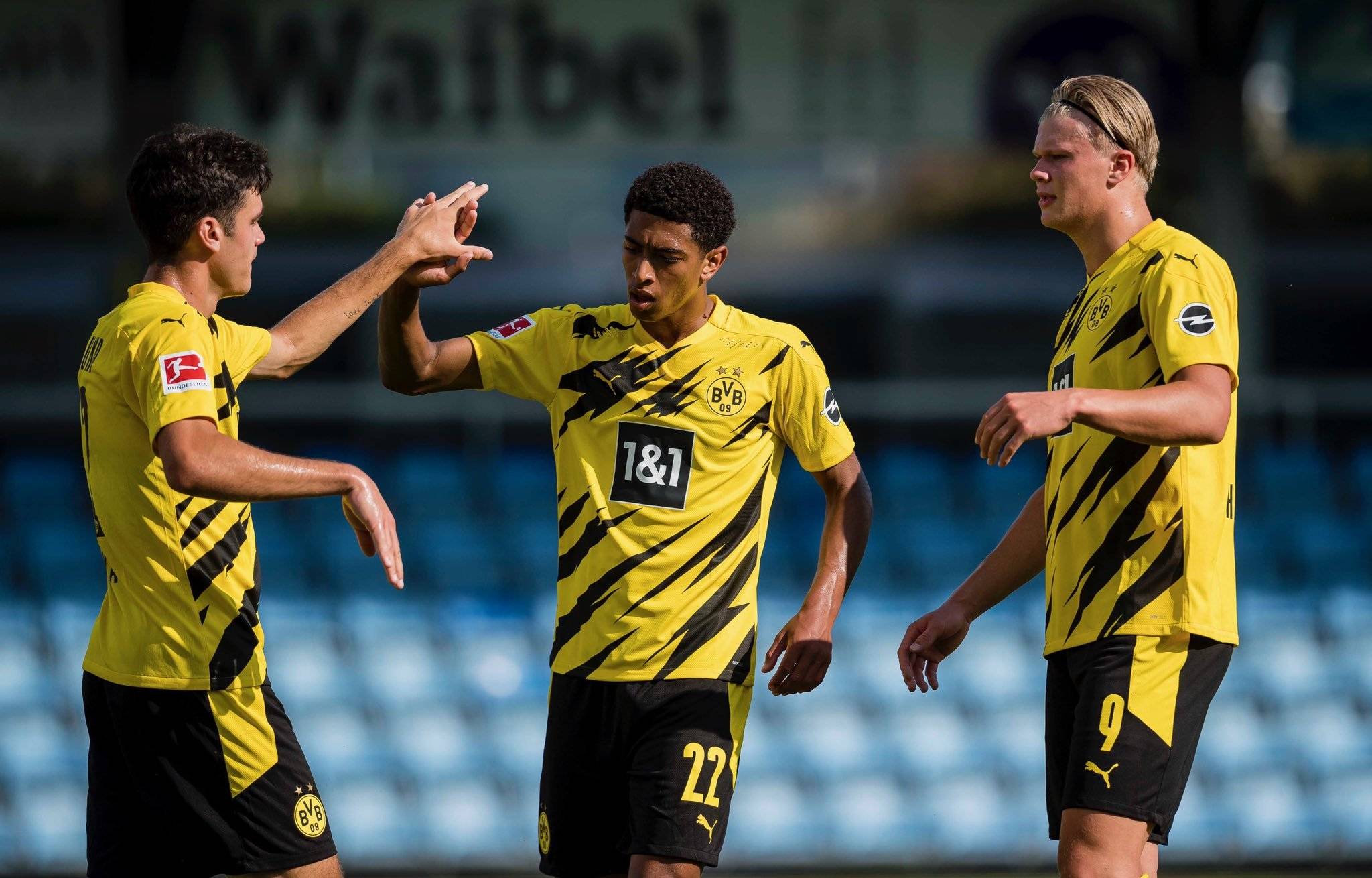 多特蒙德鏖战瓦伦西亚，哈兰德爆发神勇的简单介绍