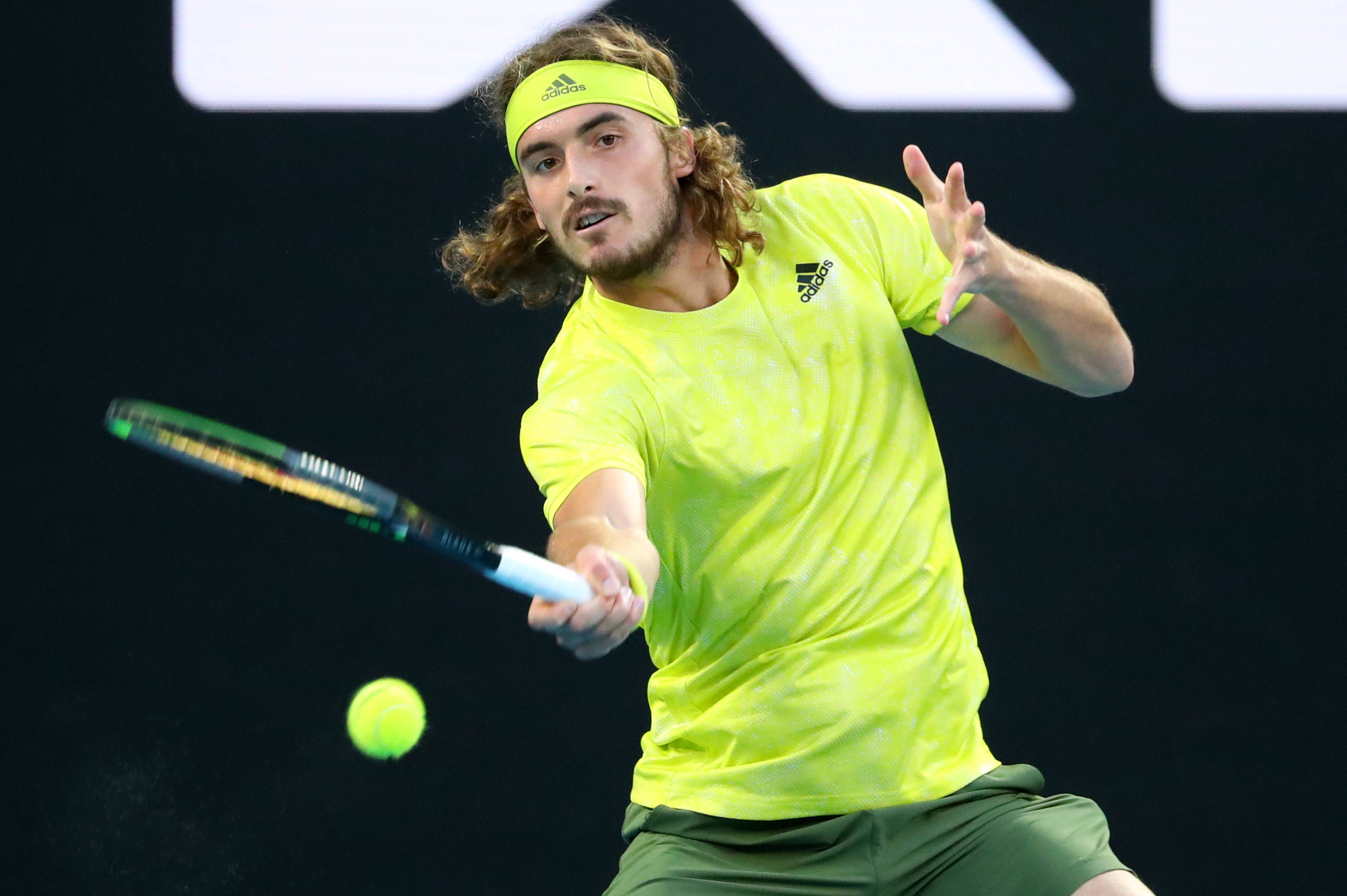 英国网球队力克世界网球队，西西帕斯送出助攻的简单介绍