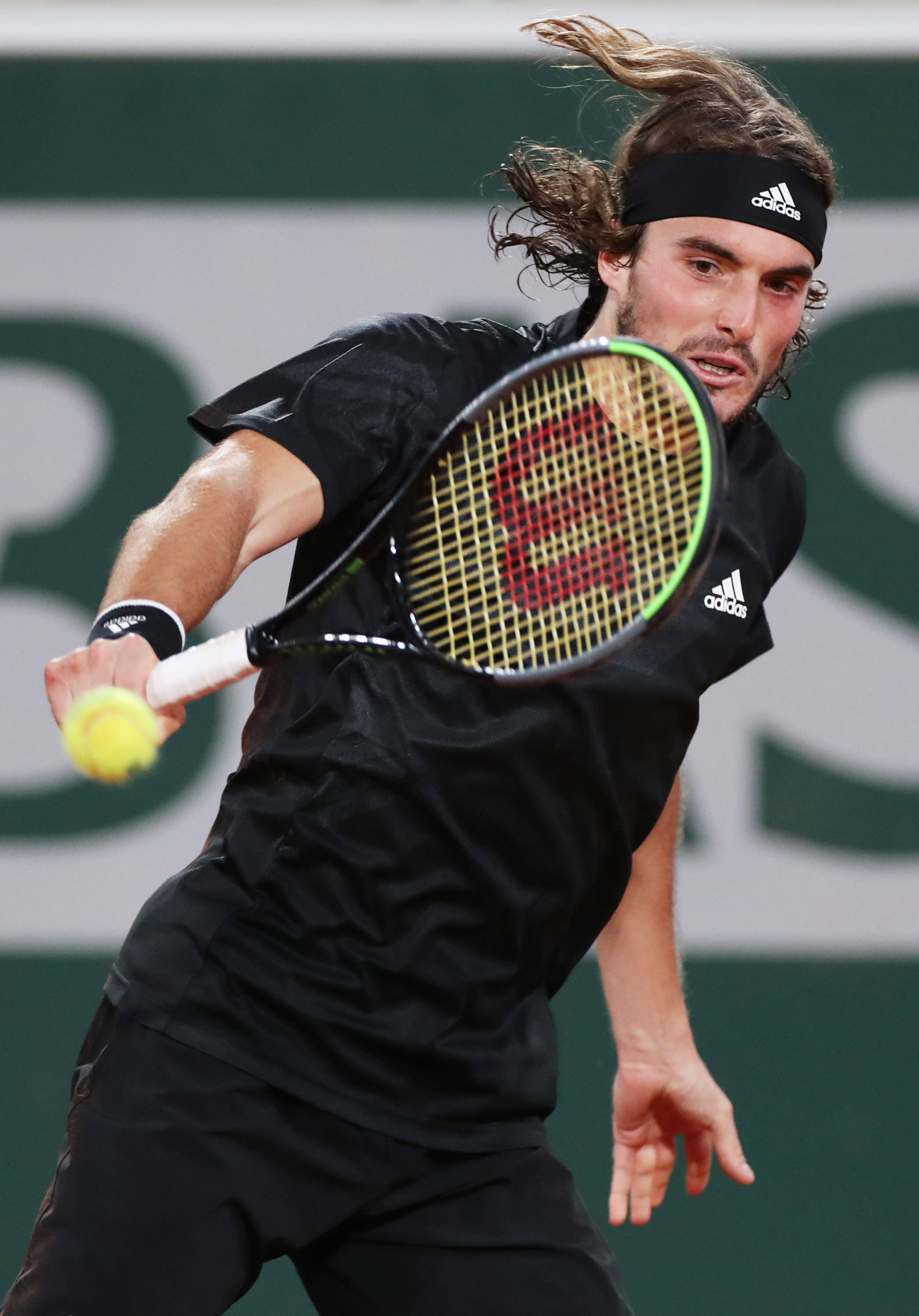 日本网球队绝地反击欧洲网球队，西西帕斯爆发神勇的简单介绍