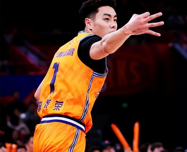 上海男篮大胜天津,取得争冠利好的简单介绍 上海男篮大胜天津,取得争冠利好的简单介绍