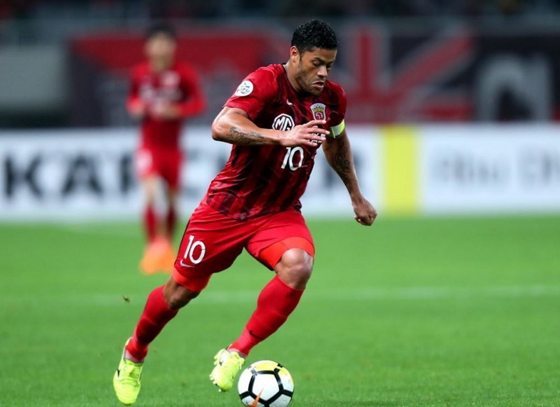 上海上港坐镇主场，迎战重庆当代的简单介绍