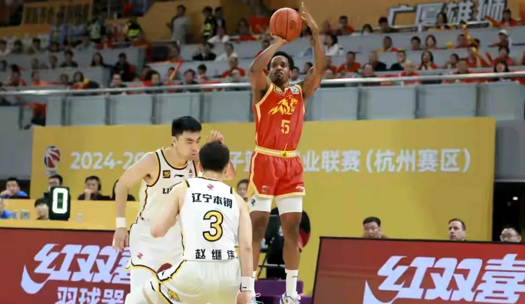 九游娱乐首页-包含辽宁队在主场击败浙江队保住领先的词条