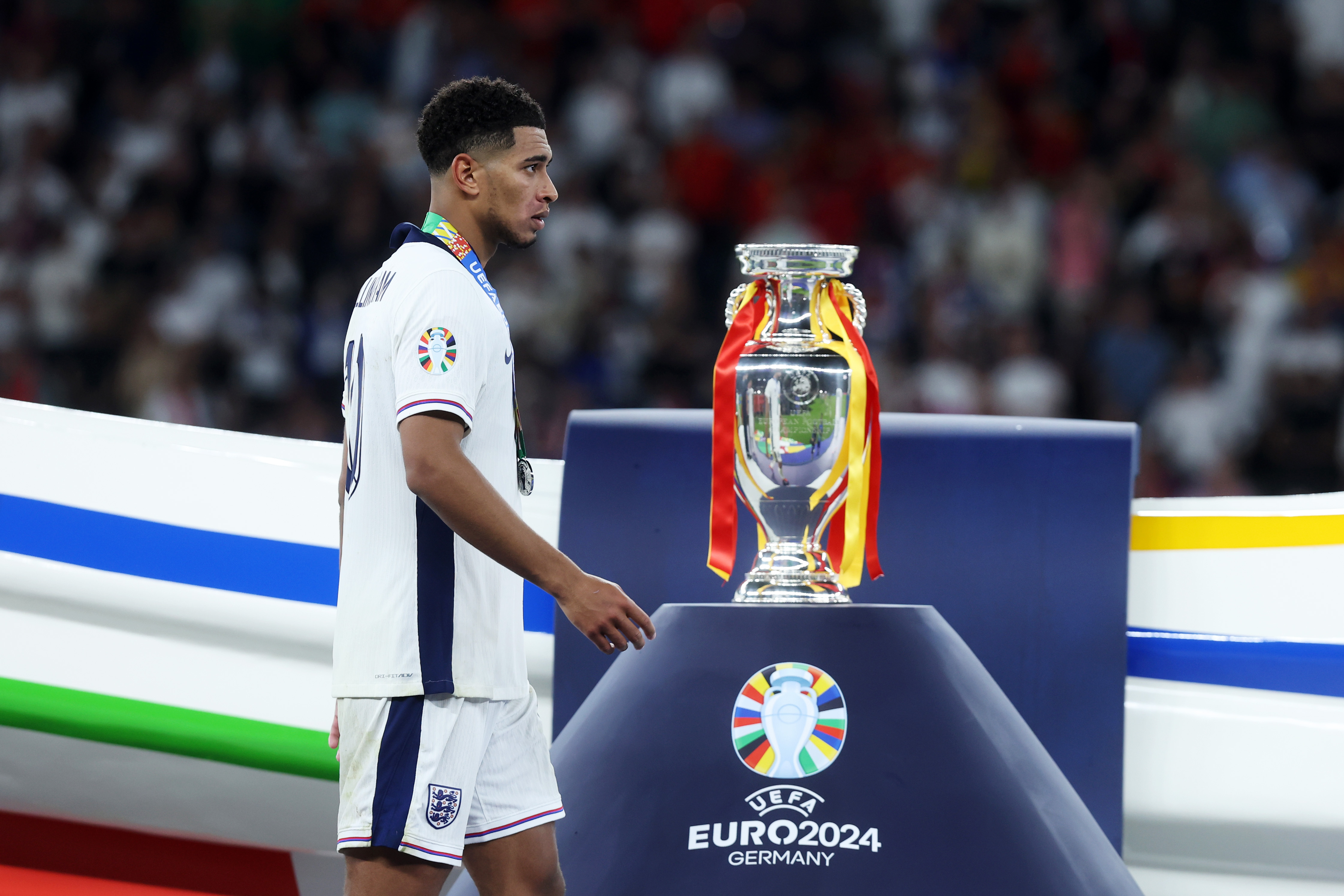 九游中国-西班牙皇家马德里球员路易斯尼奥：为球队荣誉而战的简单介绍