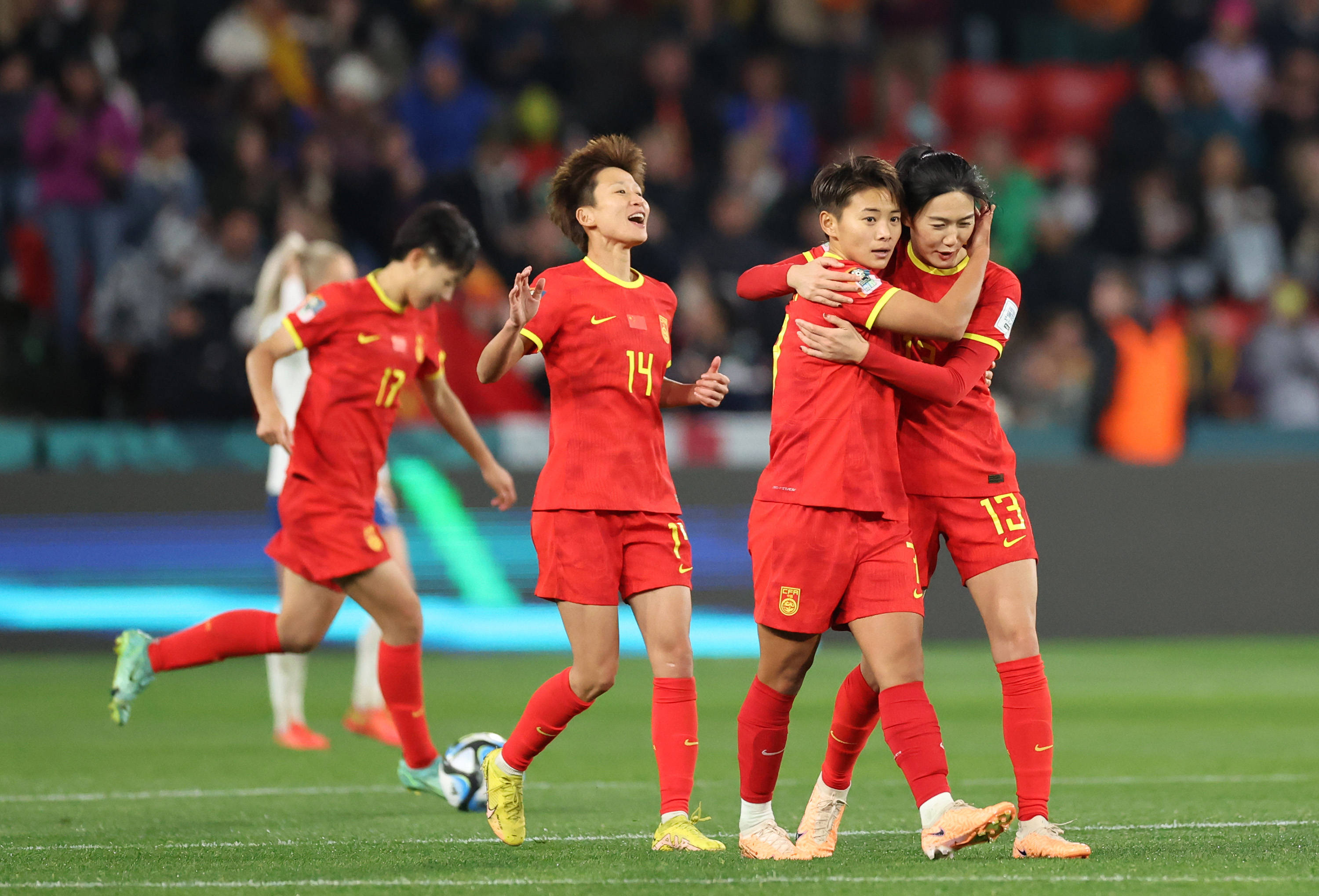 国际女足比赛中，中国队表现抢眼