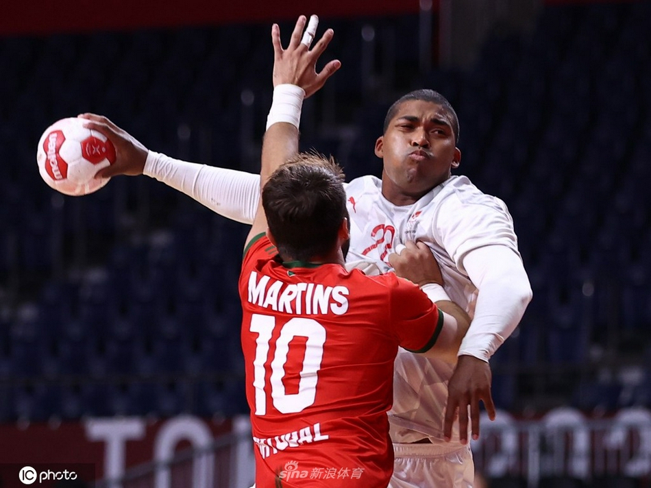 九游游戏-包含丹麦险胜葡萄牙，格纳布里高光表现的词条