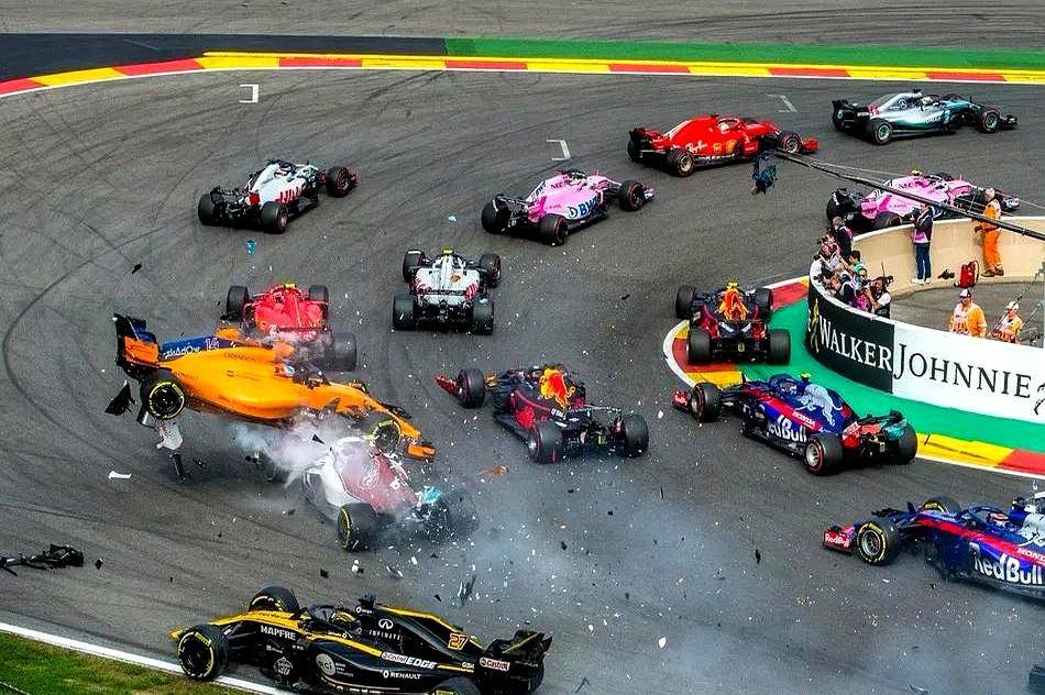 关于红牛二队碾压法拉利，汉密尔顿点燃赛场的信息