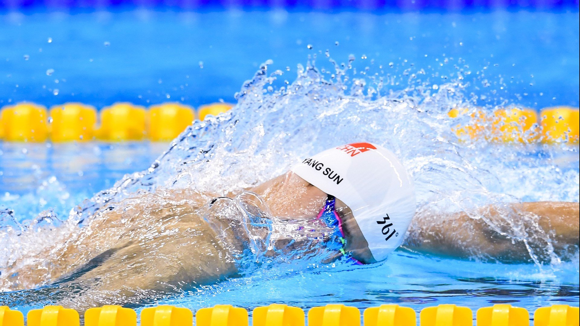 克瓦拉茨赫利亚爆发点燃那不勒斯,拉齐奥淘汰赛过关映照阿根廷足球哲学